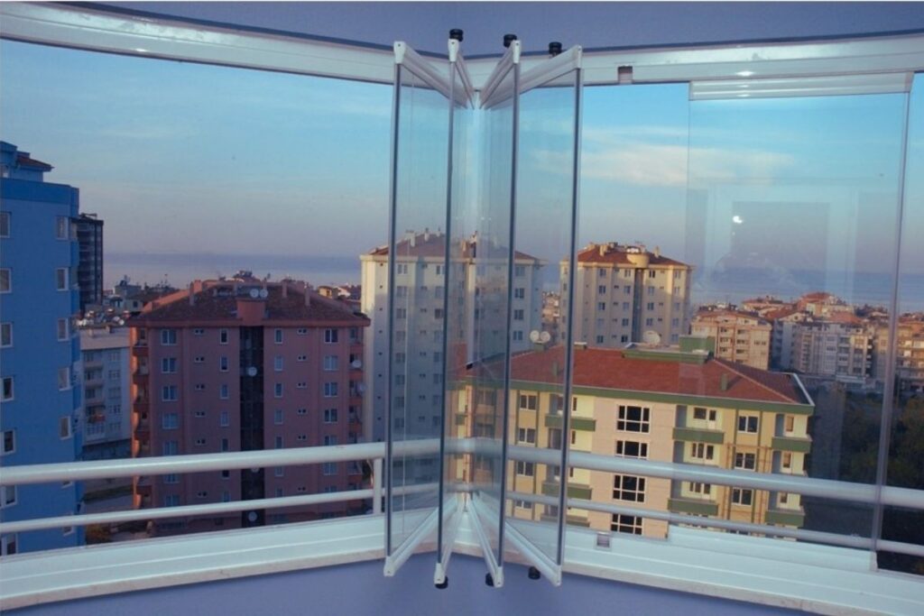 Katlanır Cam Balkon